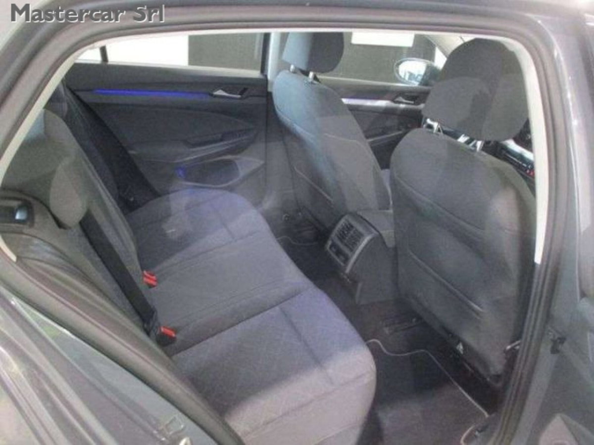 Volkswagen Golf 2.0 tdi Life 115cv (10)