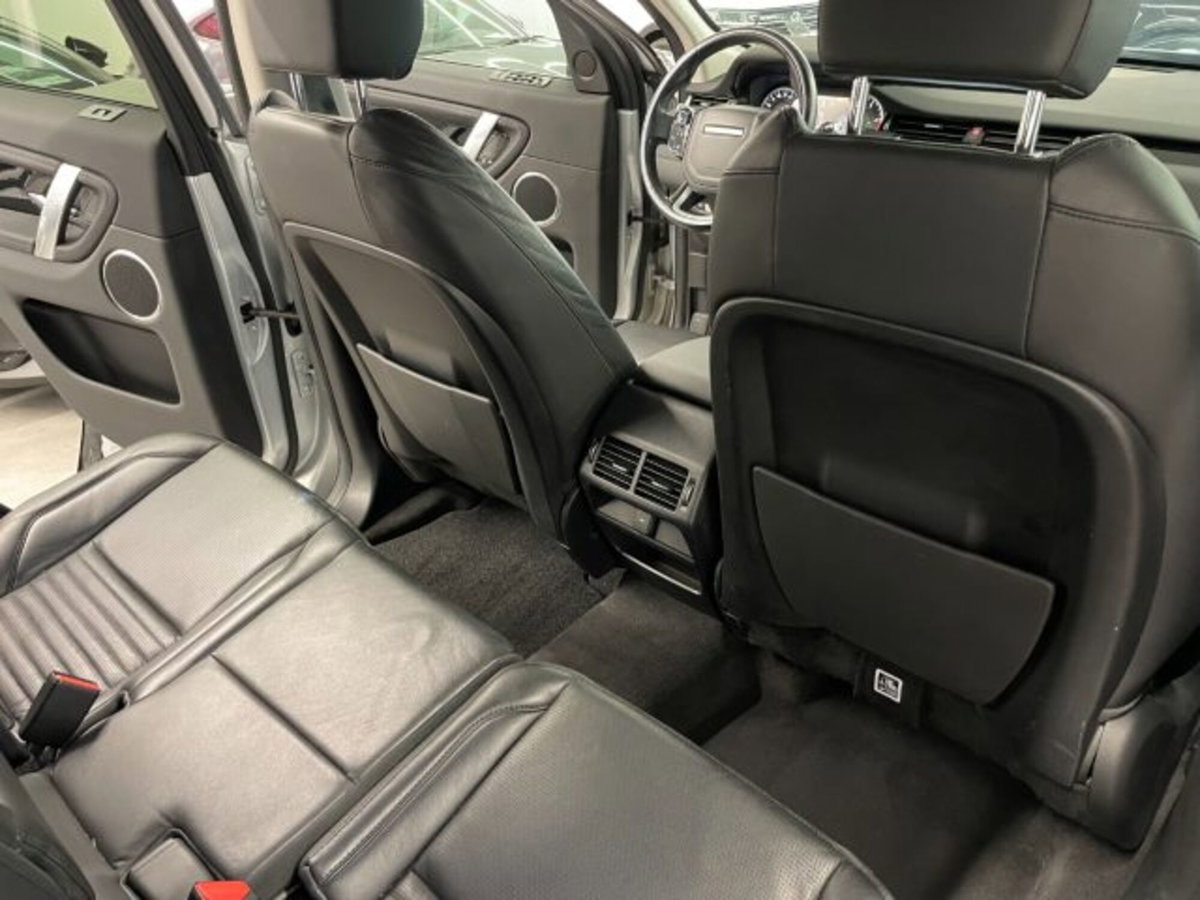 Land Rover Discovery Sport 2.0 TD4 150 CV Pure (11)