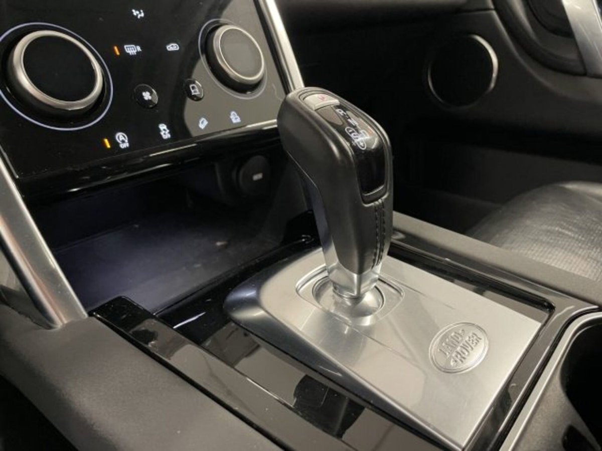 Land Rover Discovery Sport 2.0 TD4 150 CV Pure (5)