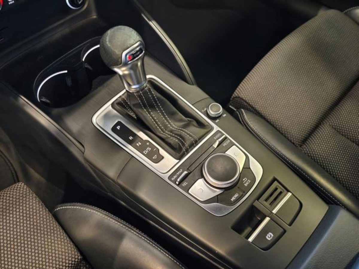 Audi A3 2.0 TDI S tronic Attraction (11)