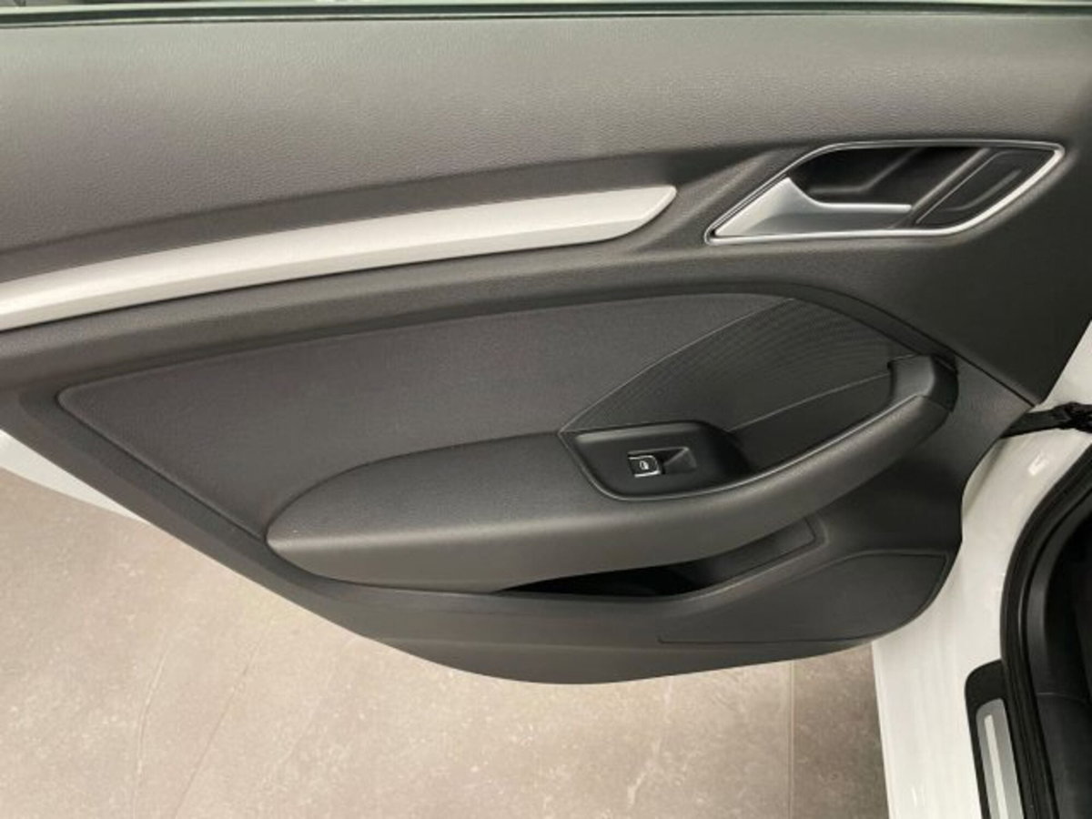 Audi A3 Sportback 1.6 TDI clean diesel Ambition (13)