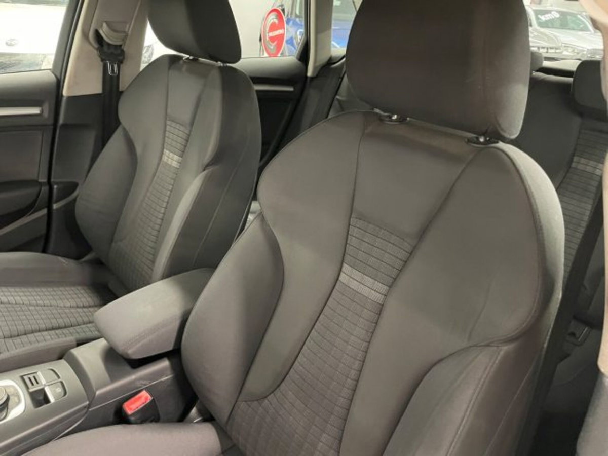 Audi A3 Sportback 1.6 TDI clean diesel Ambition (2)
