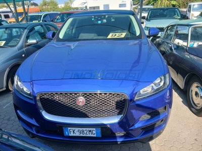 Jaguar F-Pace 2.0 D 180 CV AWD Pure (2)