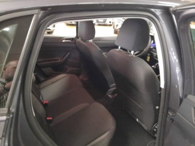 Volkswagen Polo 1.0 EVO (10)