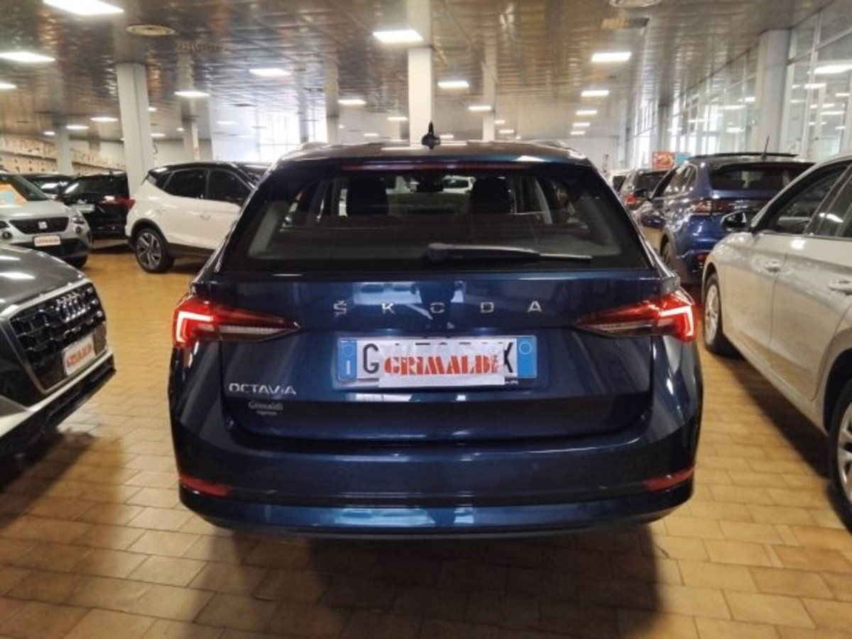 Skoda Octavia Station Wagon 1.5 DSG Wagon Executive G-Tec (5)
