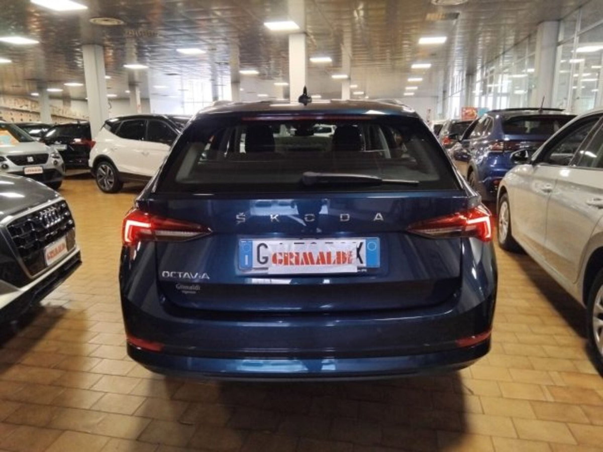 Skoda Octavia Station Wagon 1.5 DSG Wagon Executive G-Tec (5)