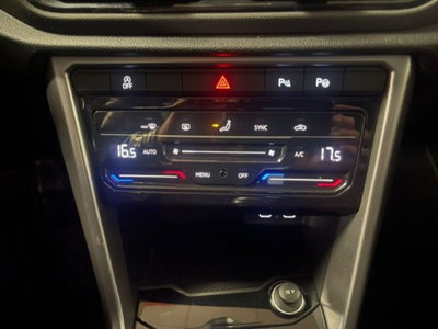 Volkswagen T-Roc 1.0 TSI Life (17)