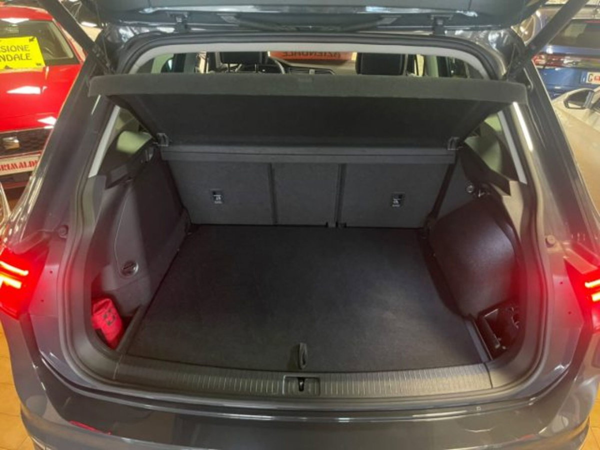 Volkswagen Tiguan 1.4 TSI eHYBRID DSG Elegance (4)