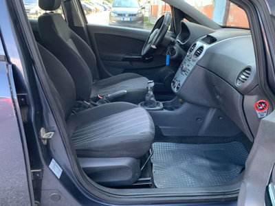 Opel Corsa 1.2 5 porte Enjoy (15)