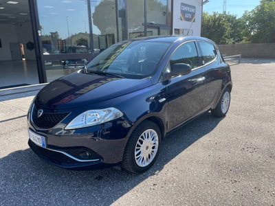 Lancia Ypsilon 1.2 69 CV 5 porte GPL Ecochic Silver usata