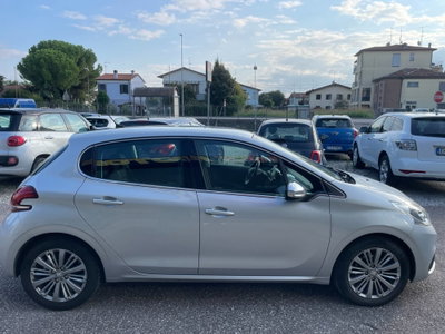 Peugeot 208 82 5 porte Allure (4)