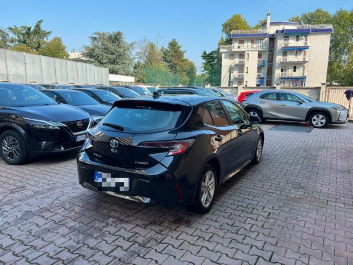 Toyota Corolla 1.8 Hybrid Active (6)