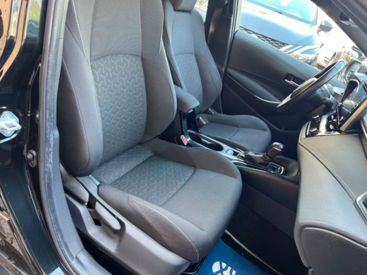 Toyota Corolla 1.8 Hybrid Active (8)