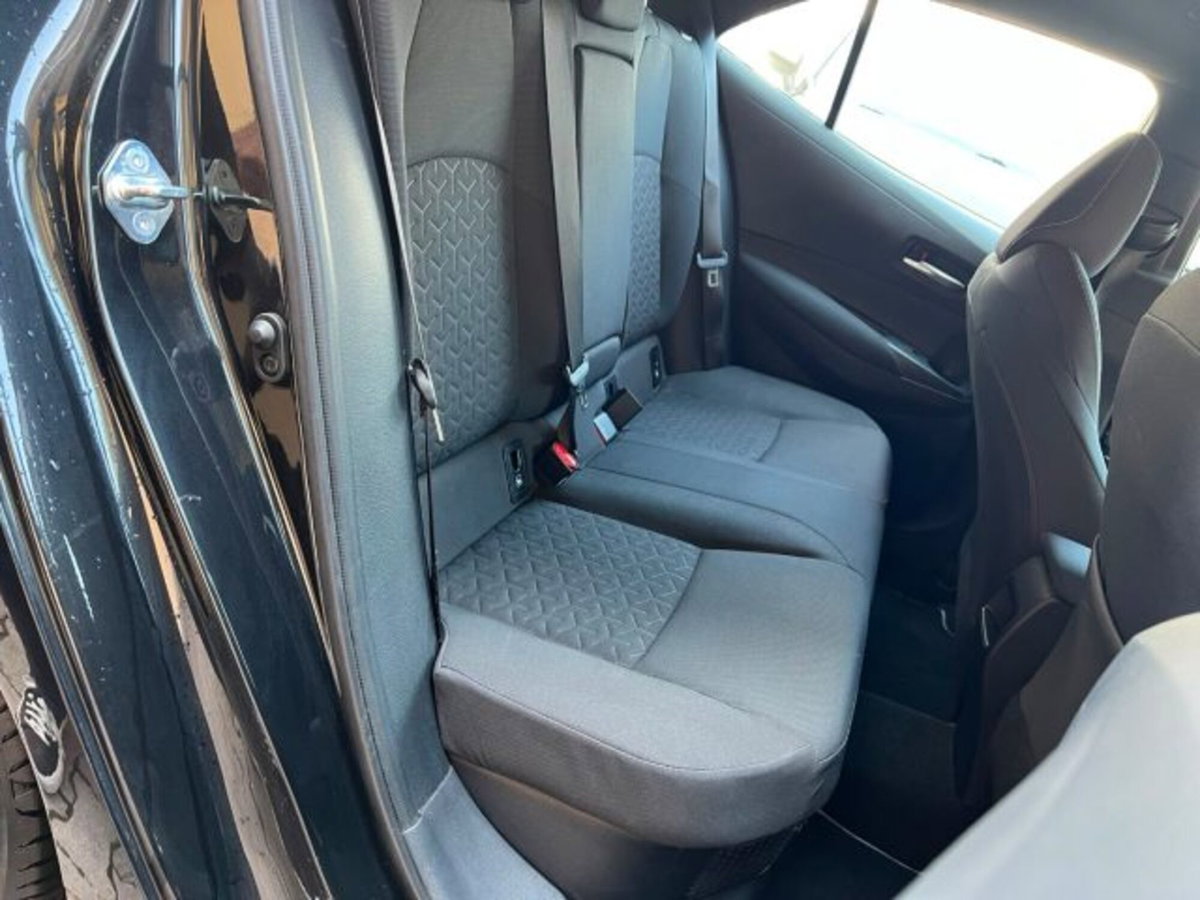 Toyota Corolla 1.8 Hybrid Active (9)