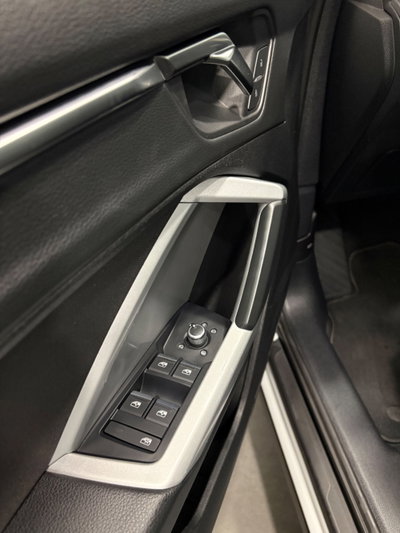 Audi Q3 35 TDI quattro S tronic Business (13)