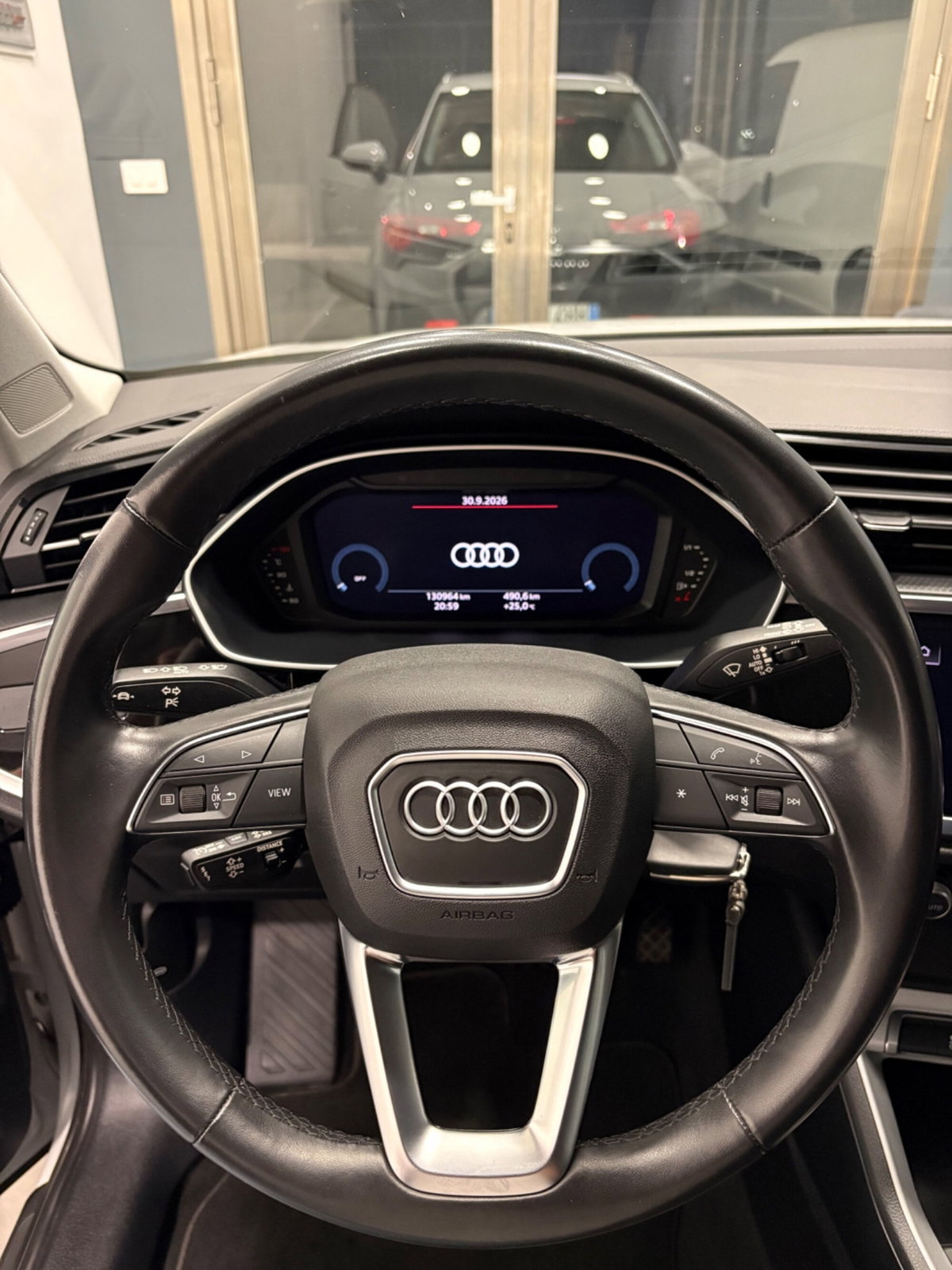 Audi Q3 35 TDI quattro S tronic Business (16)