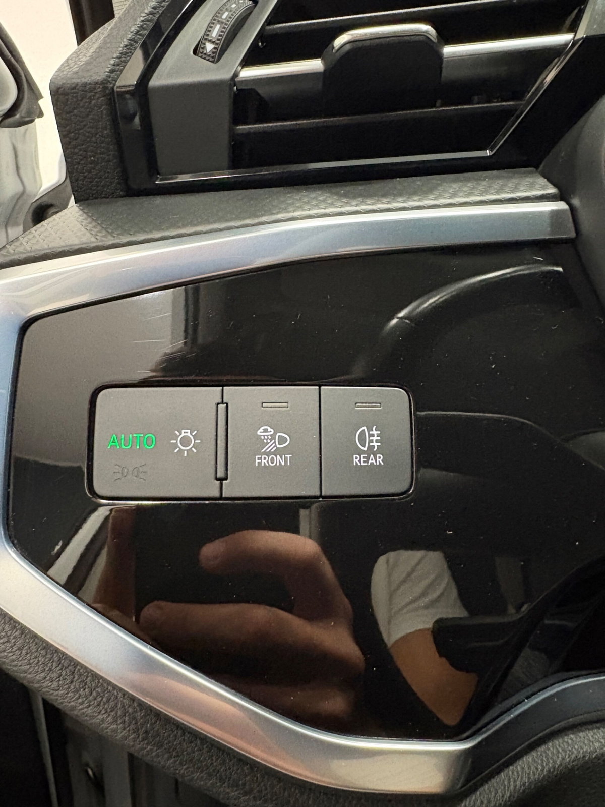 Audi Q3 35 TDI quattro S tronic Business (17)
