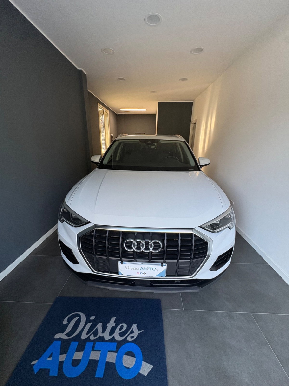 Audi Q3 35 TDI quattro S tronic Business (2)