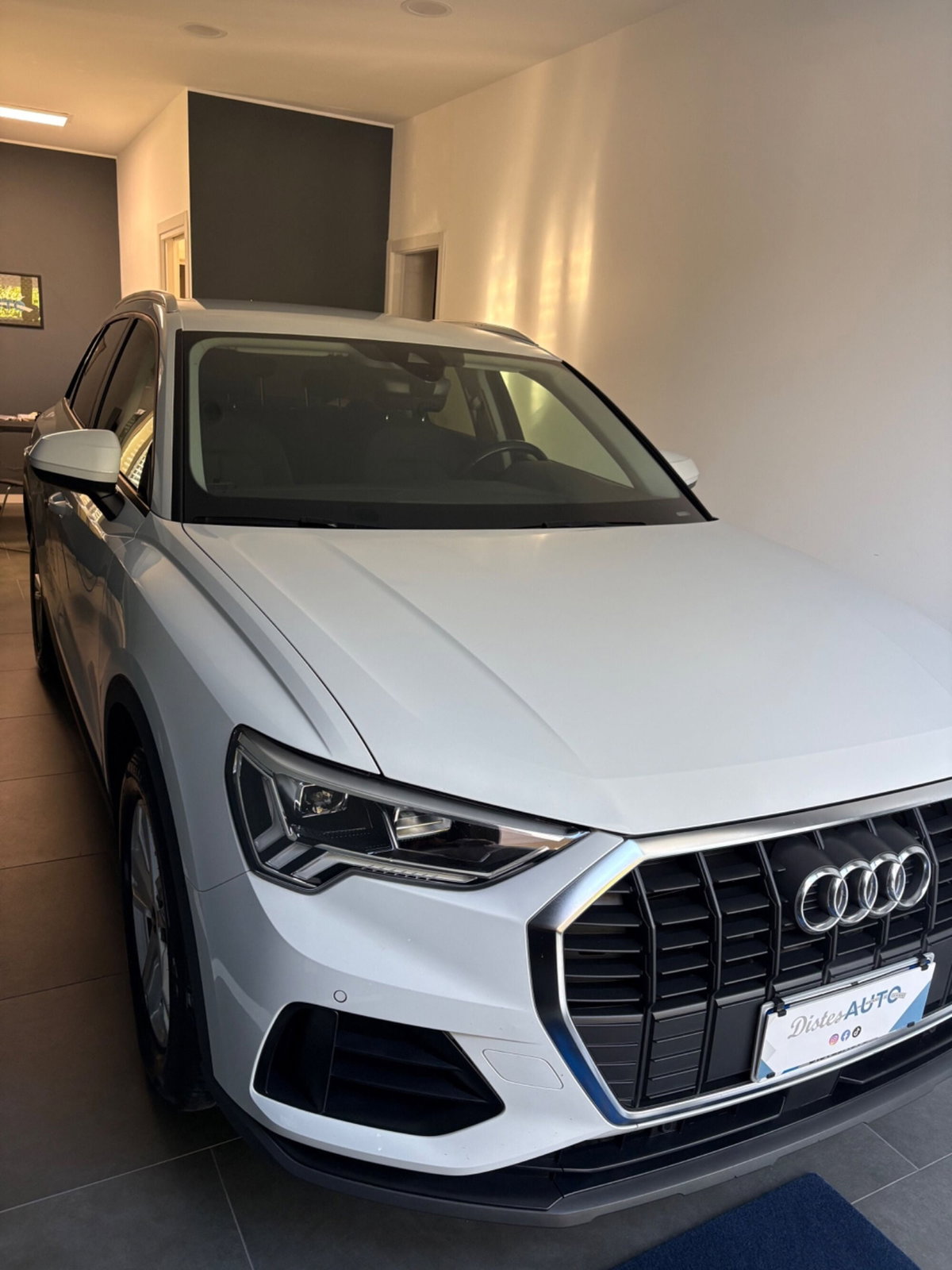 Audi Q3 35 TDI quattro S tronic Business (3)