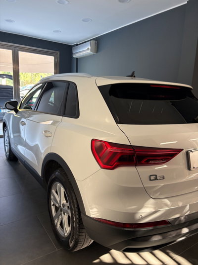 Audi Q3 35 TDI quattro S tronic Business (4)