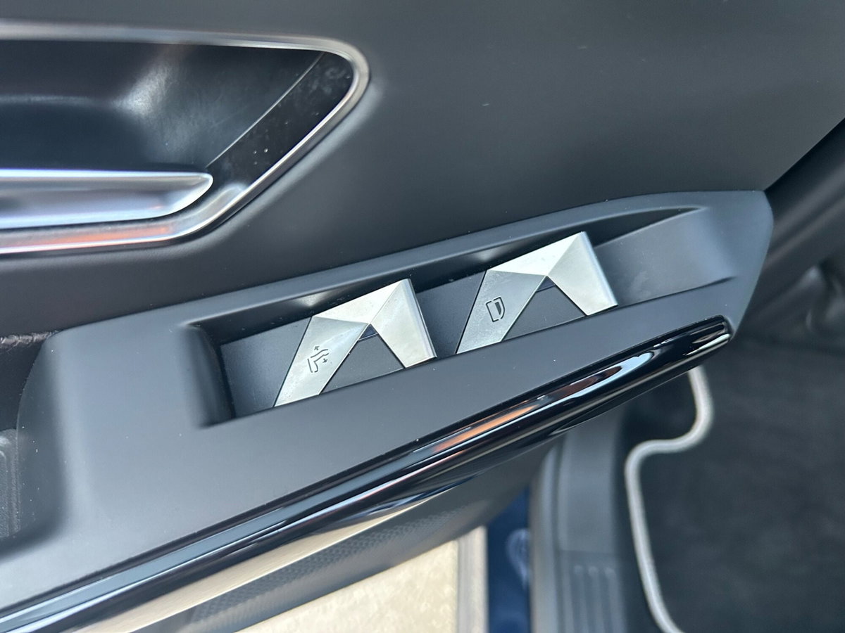 Ds DS 7 1.5 bluehdi Esprit de Voyage 130cv auto (20)