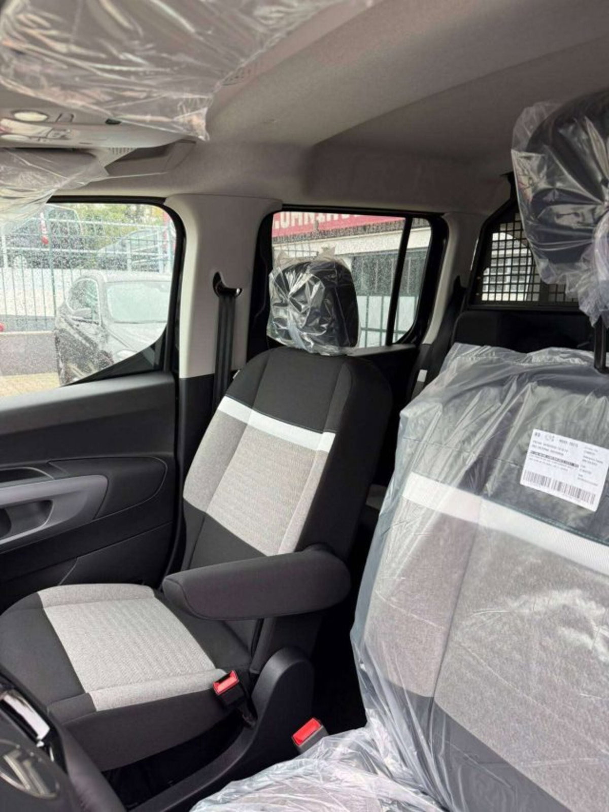 Citroen Berlingo 1.5 bluehdi M Max s&s 130cv eat8 (11)
