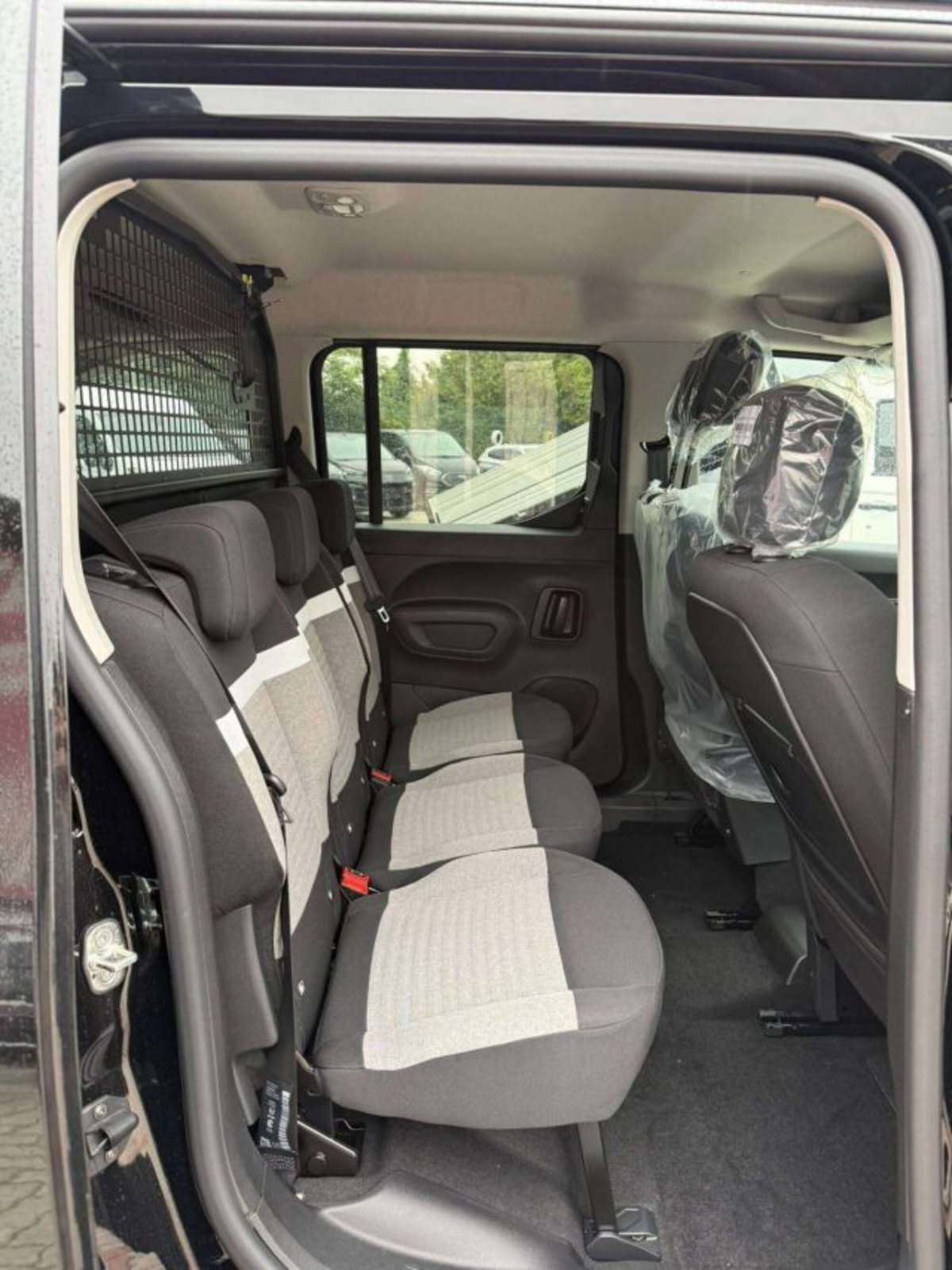 Citroen Berlingo 1.5 bluehdi M Max s&s 130cv eat8 (15)