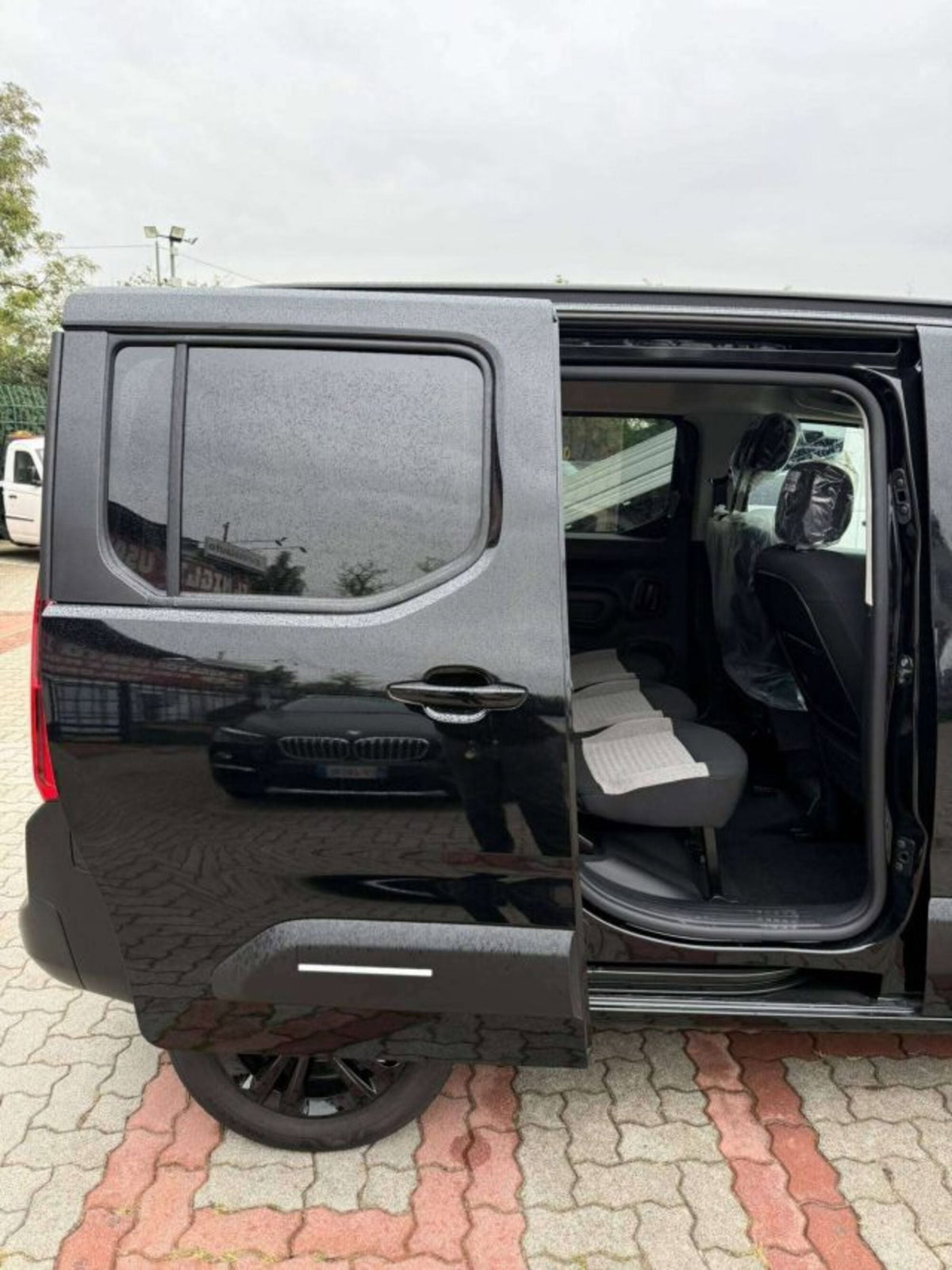 Citroen Berlingo 1.5 bluehdi M Max s&s 130cv eat8 (6)
