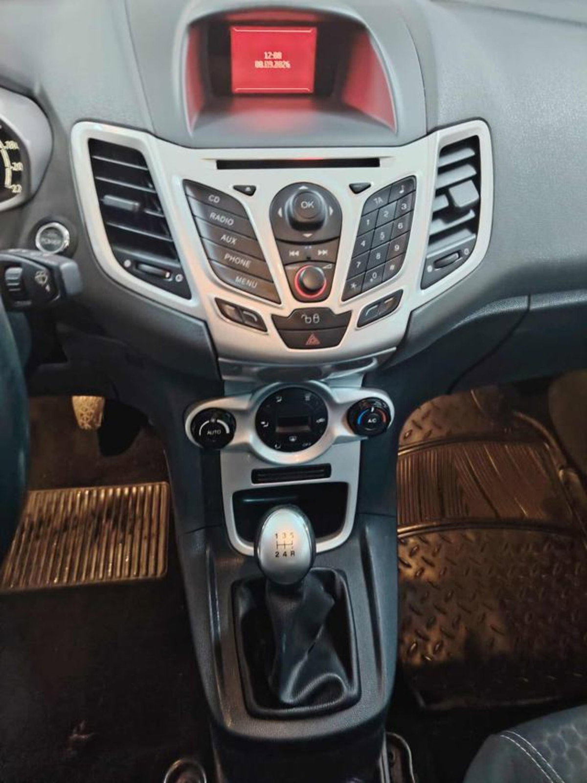 Ford Fiesta 1.2 82 CV 5 porte Titanium (5)