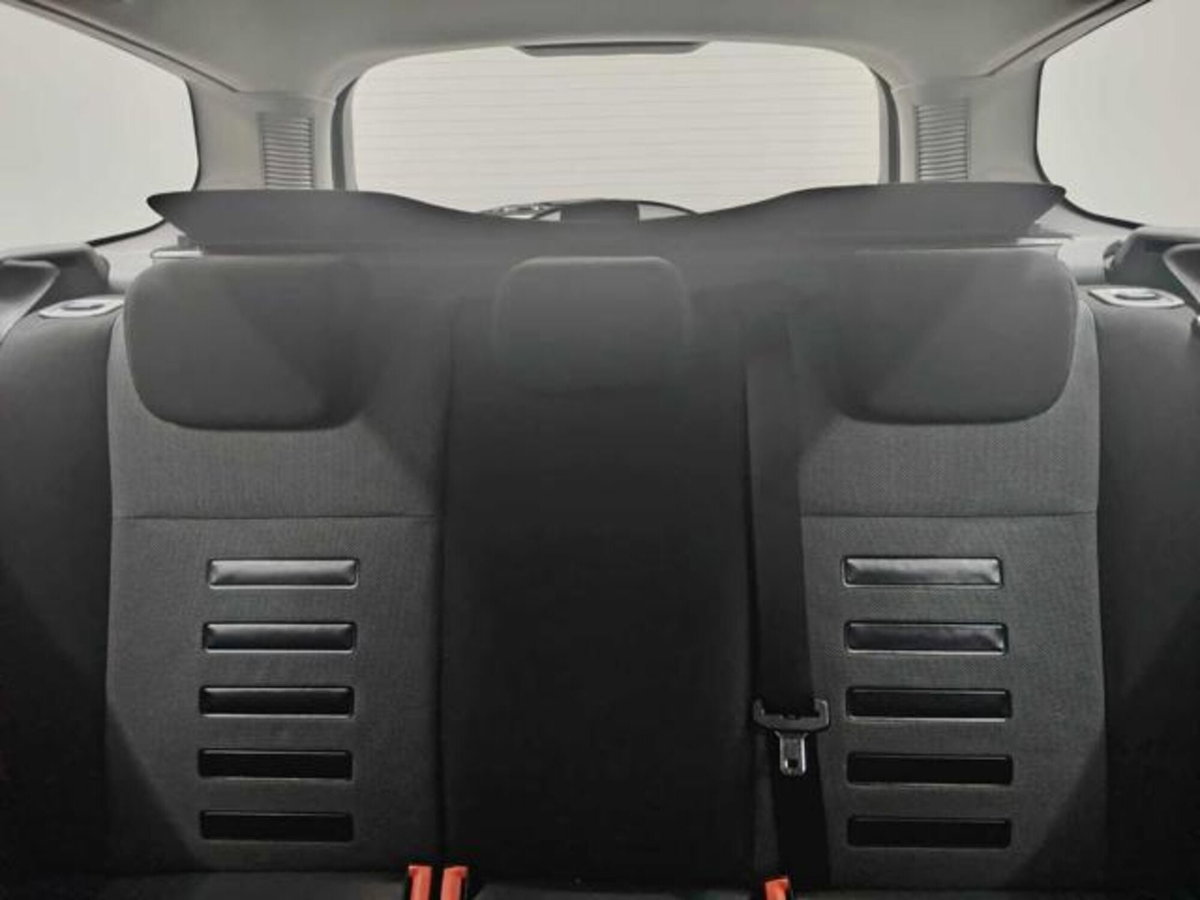 Ford Focus Station Wagon 1.6 TDCi (90CV) SW Tit. (8)