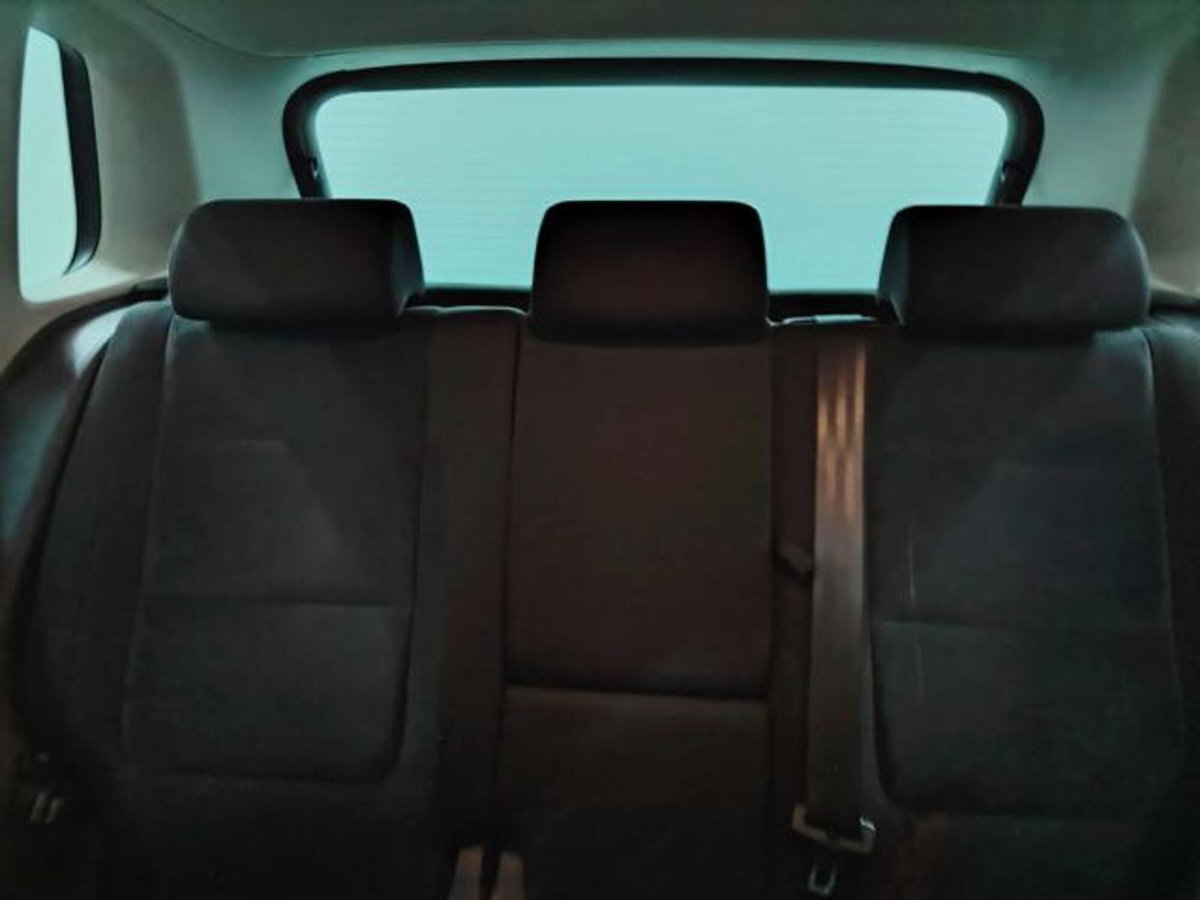 Volkswagen Tiguan 2.0 TDI 140 CV 4MOTION Sport & Style (9)