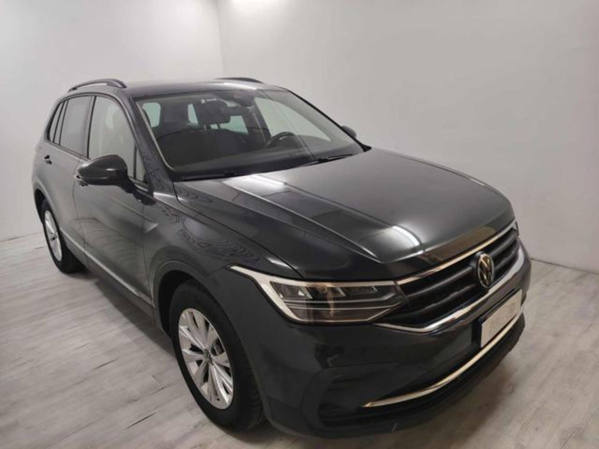 Volkswagen Tiguan 1.5 TSI ACT Life (2)