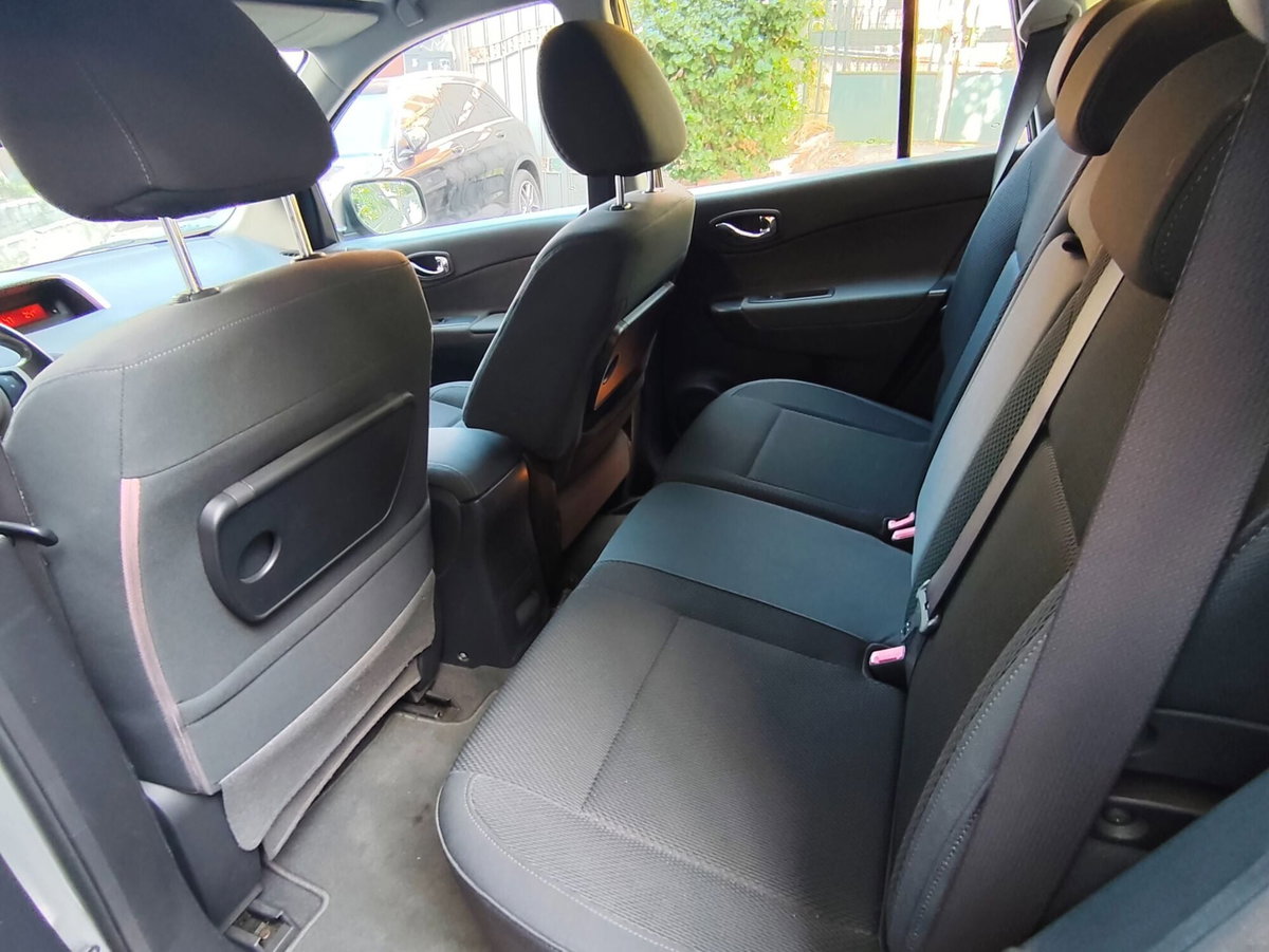 Renault Koleos 2.0 dCi 150CV 4X4 Dynamique (9)