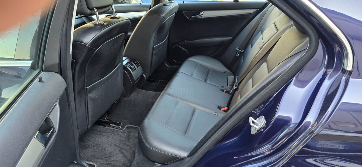 Mercedes-Benz Classe C 220 CDI Avantgarde (17)