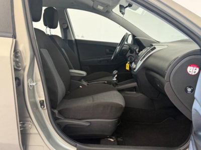 Kia cee'd Sport Wagon 1.4 90CV EX (13)