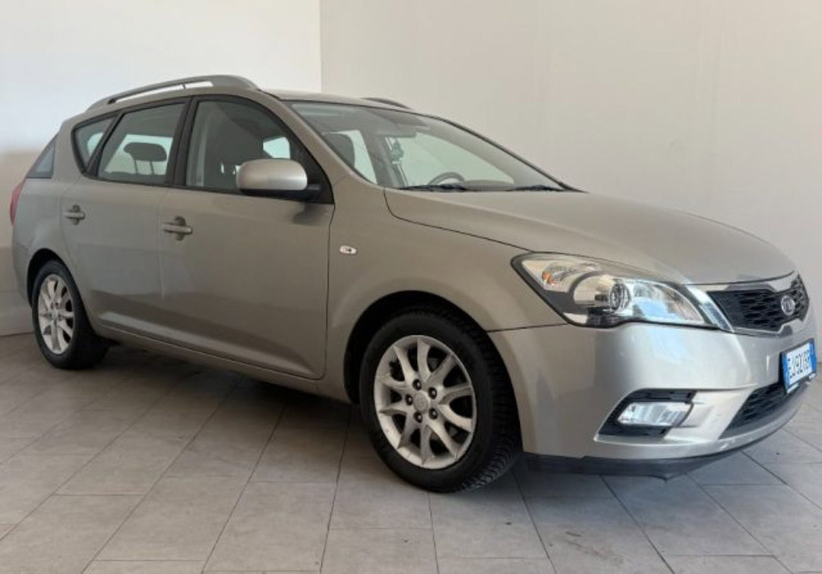 Kia cee'd Sport Wagon 1.4 90CV EX (3)
