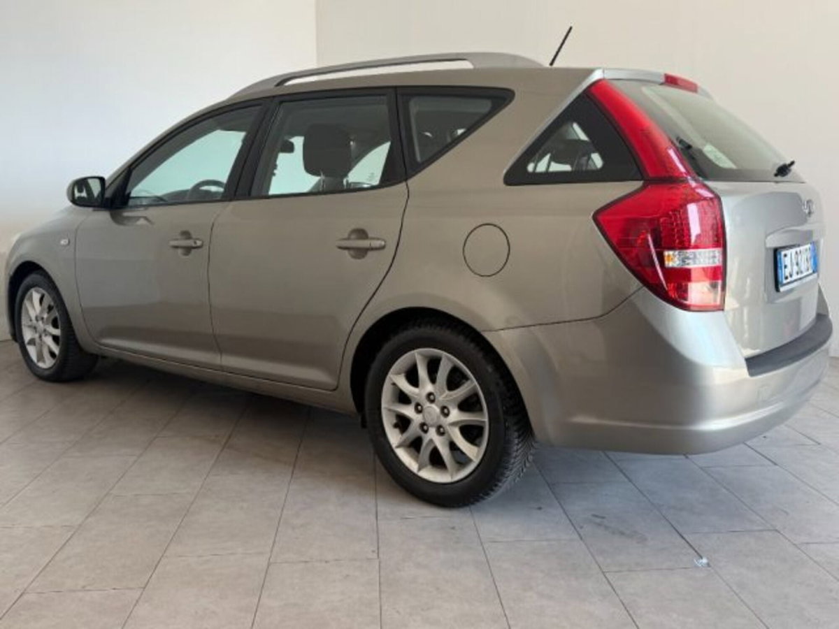 Kia cee'd Sport Wagon 1.4 90CV EX (4)