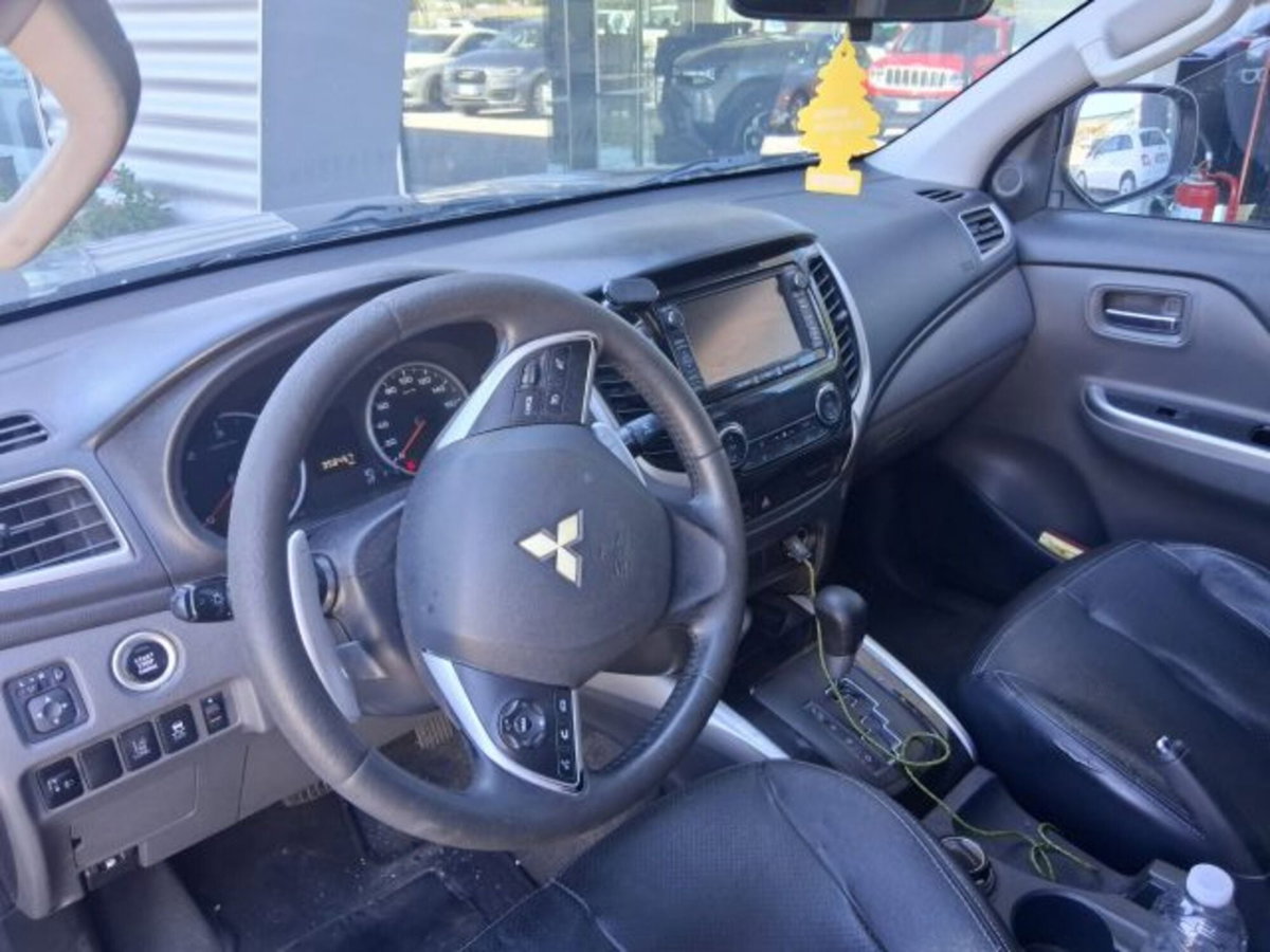 Mitsubishi L200 2.4 DI-D/181CV Double Cab Intense Hp Mivec (8)