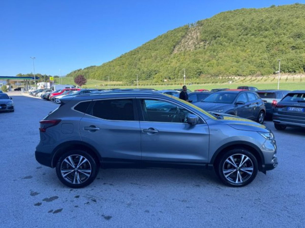 Nissan Qashqai 1.5 dCi Tekna (4)