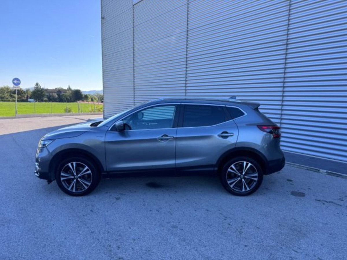 Nissan Qashqai 1.5 dCi Tekna (8)