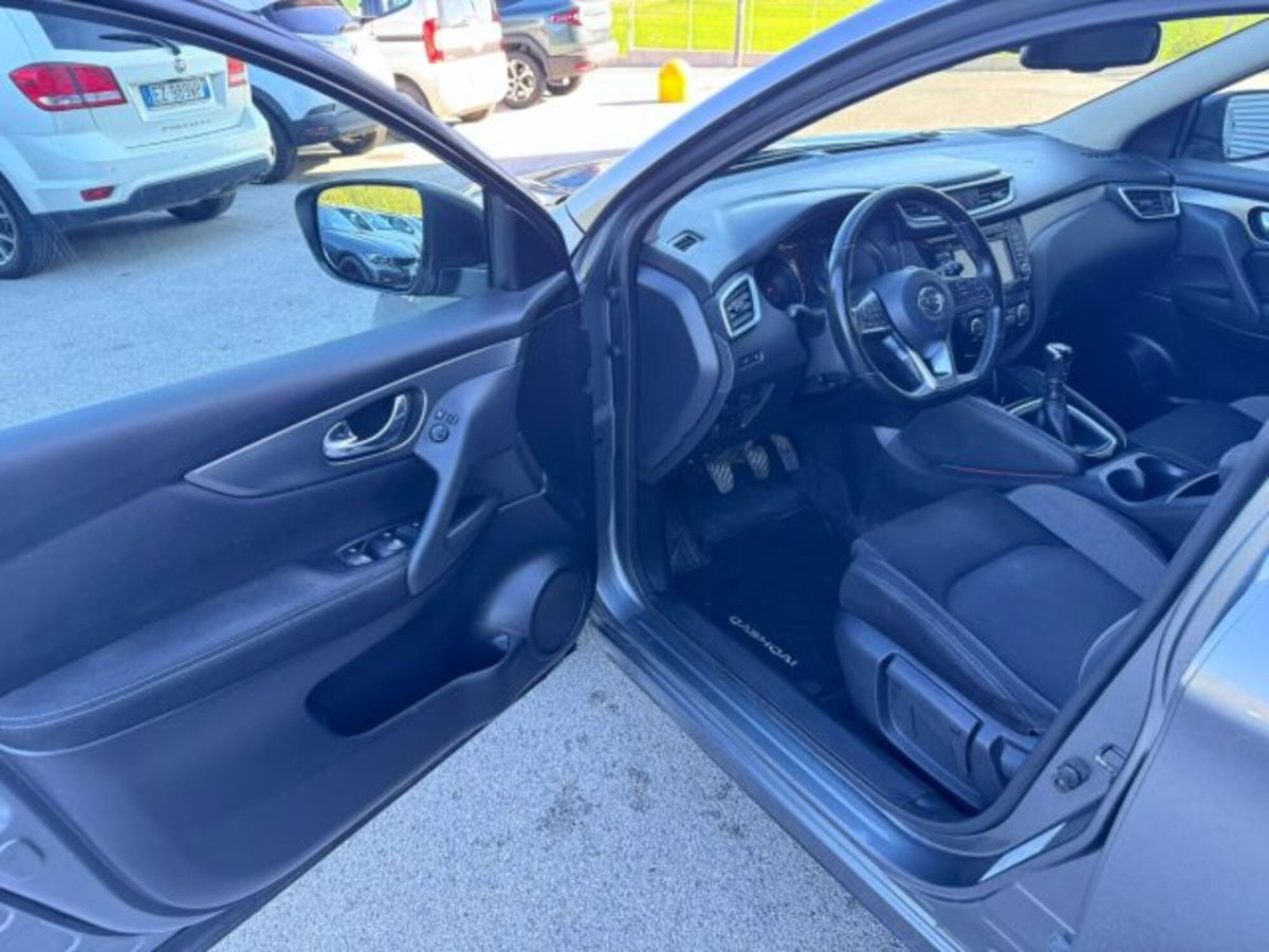 Nissan Qashqai 1.5 dCi Tekna (9)