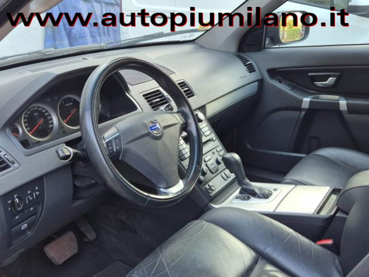 Volvo XC90 D5 AWD Geartronic Momentum (6)