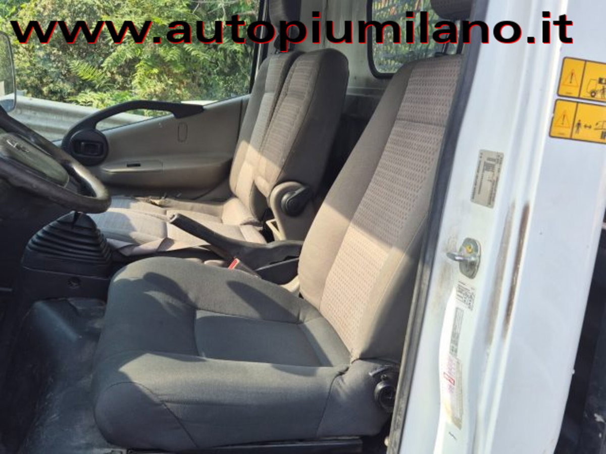 Nissan Cabstar 35.11 2.5 TDI PC-RG Cabinato Basic (6)