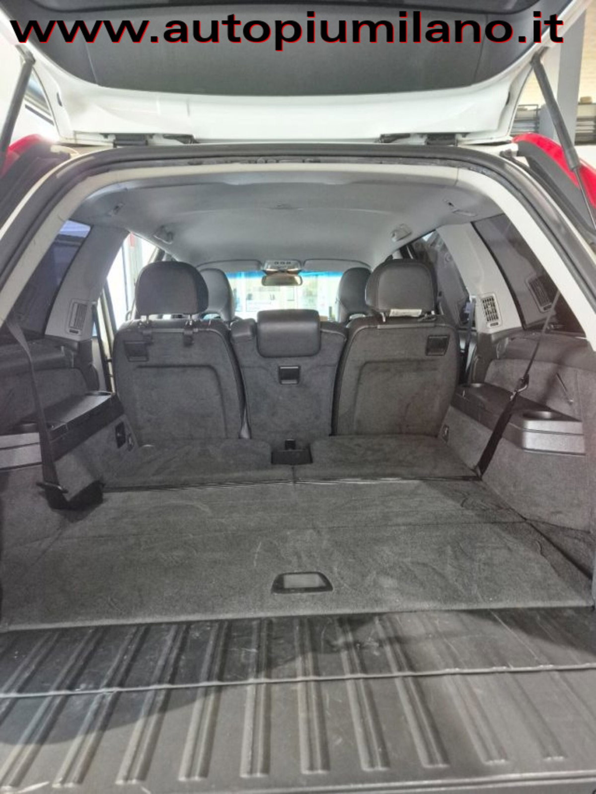 Volvo XC90 D5 AWD Geartronic Momentum (17)