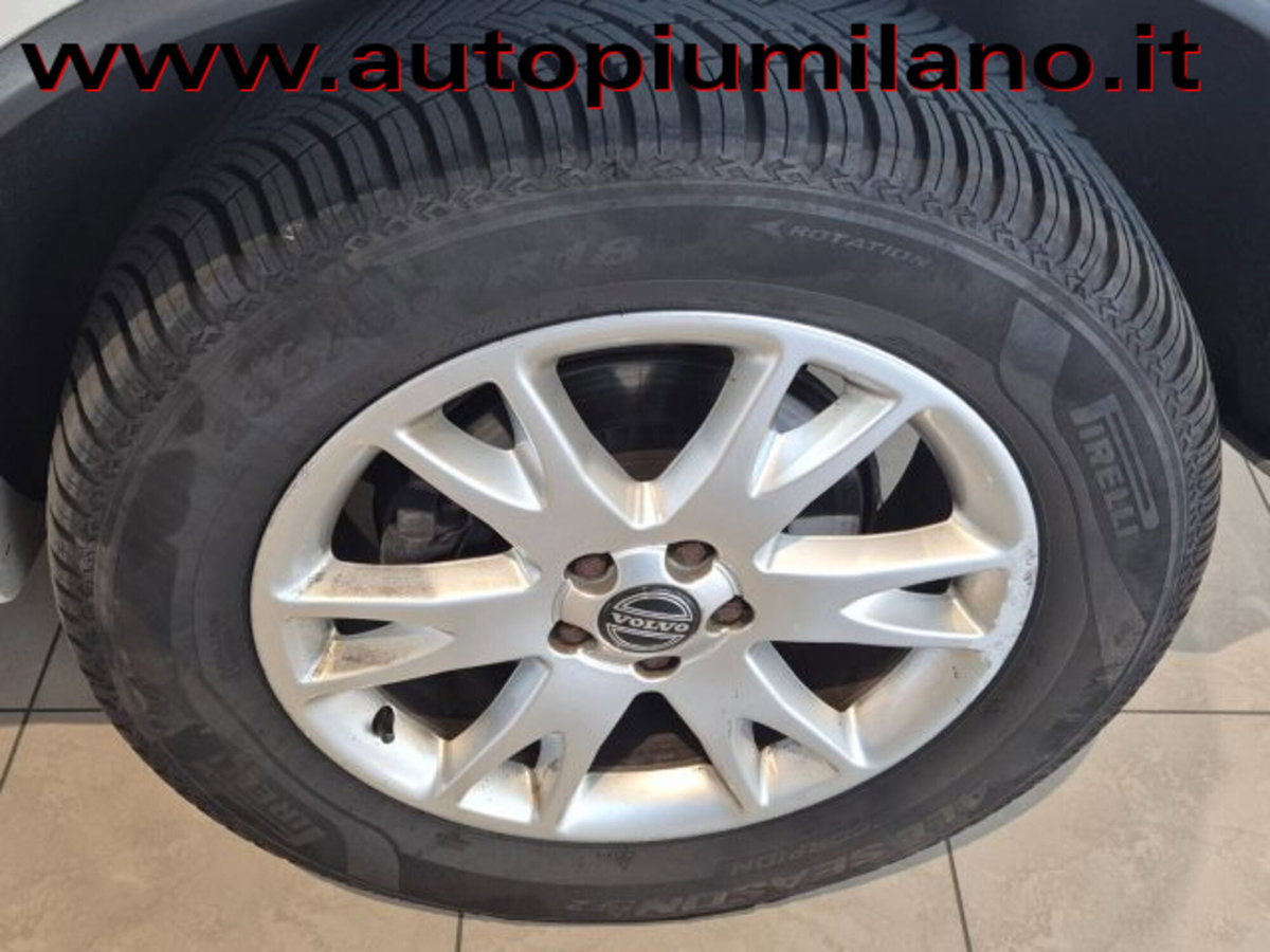 Volvo XC90 D5 AWD Geartronic Momentum (19)