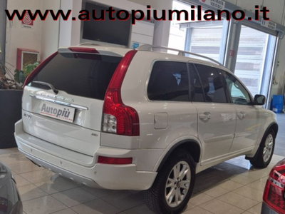 Volvo XC90 D5 AWD Geartronic Momentum (4)