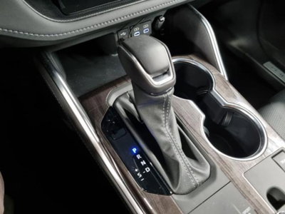 Toyota Highlander 2.5h Lounge e-cvt (10)