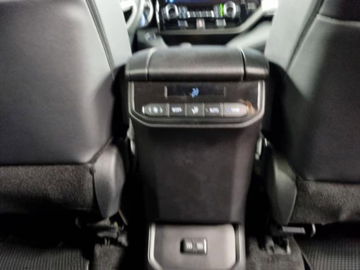 Toyota Highlander 2.5h Lounge e-cvt (17)