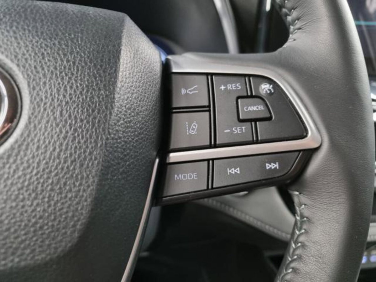 Toyota Highlander 2.5h Lounge e-cvt (18)