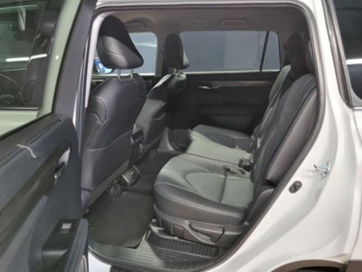 Toyota Highlander 2.5h Lounge e-cvt (9)